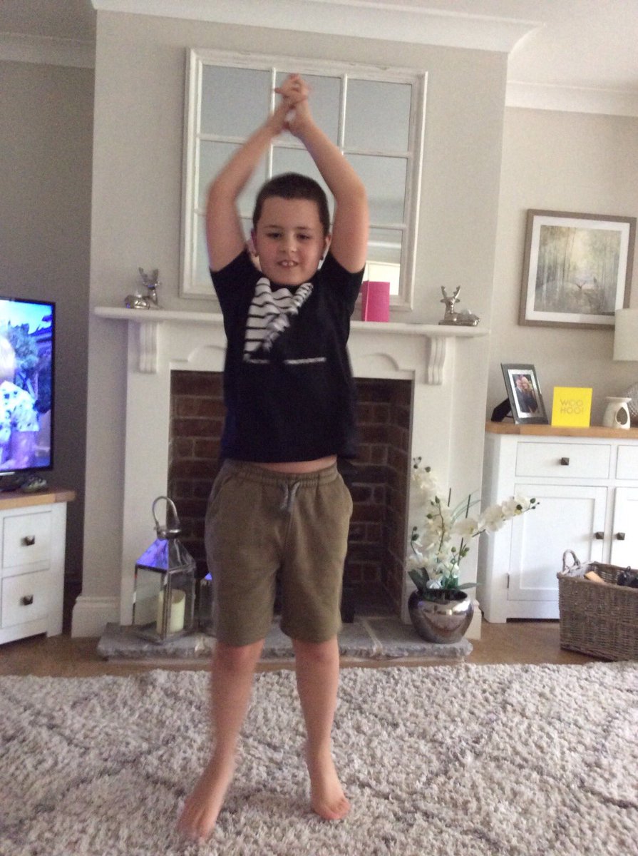 Garbett_HMCS's tweet photo. Pencil jump pose! πͺπ» @HMC_School #virtualsportsweek #hmvsw #jumping #day1 https://t.co/ibUKDDc6D6