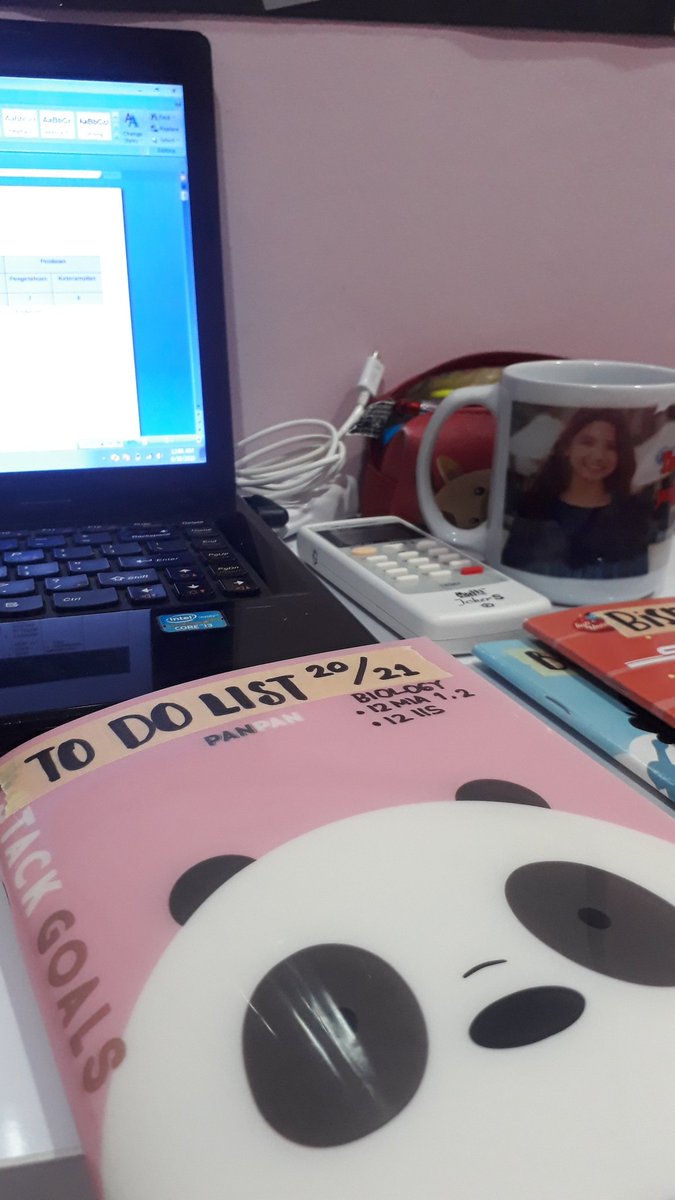 Matane wis ngantuk tapi idene lagi podo metu.. piye kui enakke? Turokke opo kerjo neh?