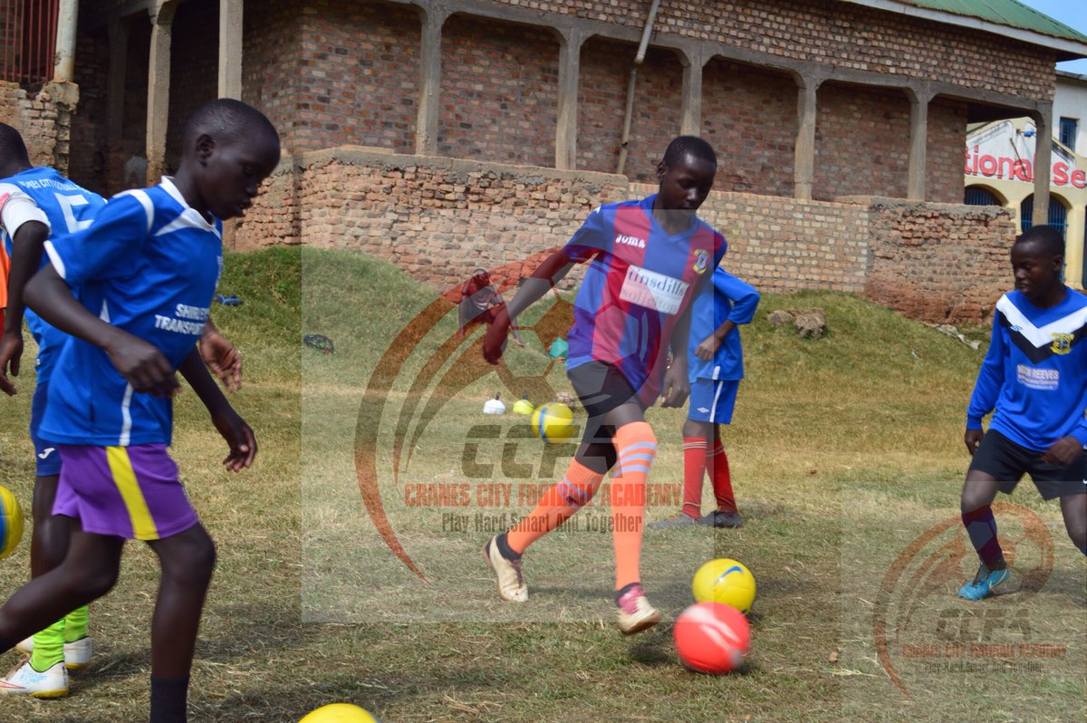 Some photos from today’s U14 team training. 
<a href="/tv_leek/">Leek TV 2</a> @SCAPortland <a href="/Acad_SC/">PDA North London</a> @STEPPfootballEU <a href="/HigherSports1/">The Higher Sports Academy</a> <a href="/afcCroydonTown/">AFC Croydon Town</a> 
#grassroots #football