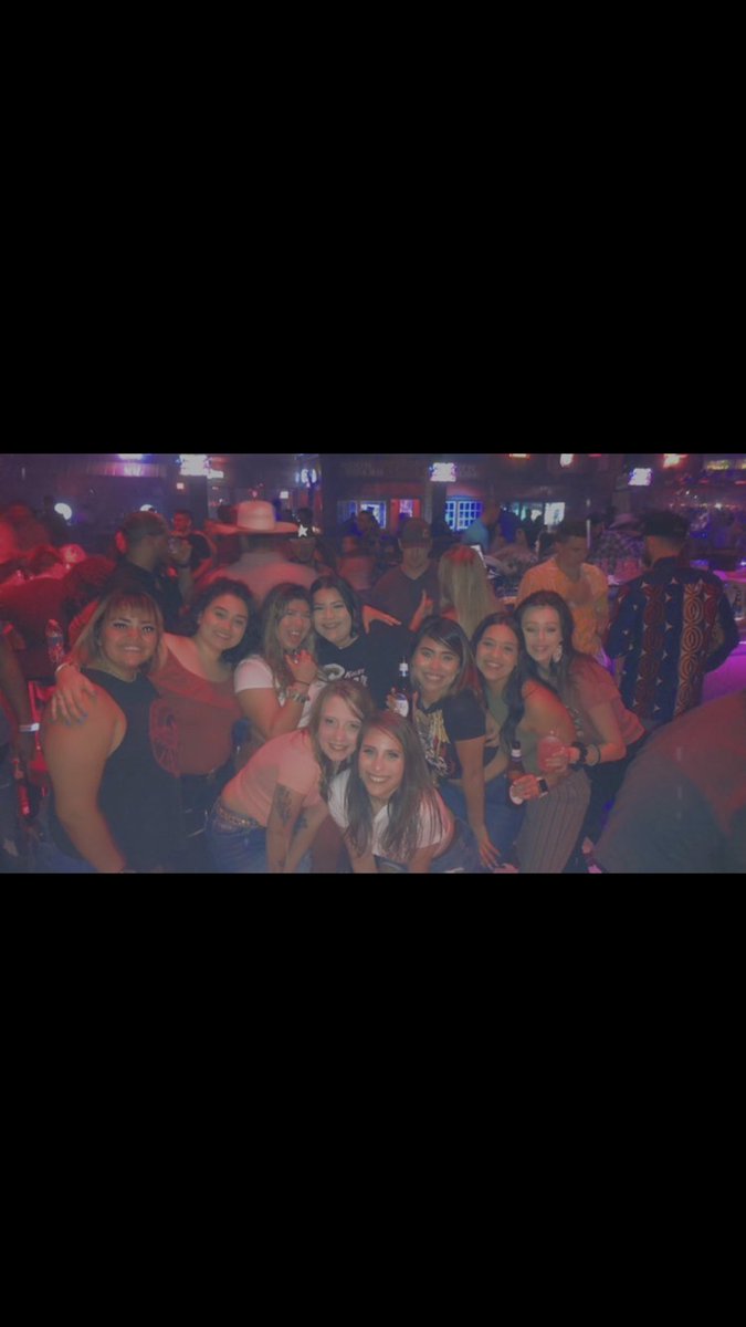 x__baileyann's tweet photo. Can we go back to this night ❤️🥺 I miss my fam 🥺 @CNFSATX https://t.co/zWiQ7U65I8