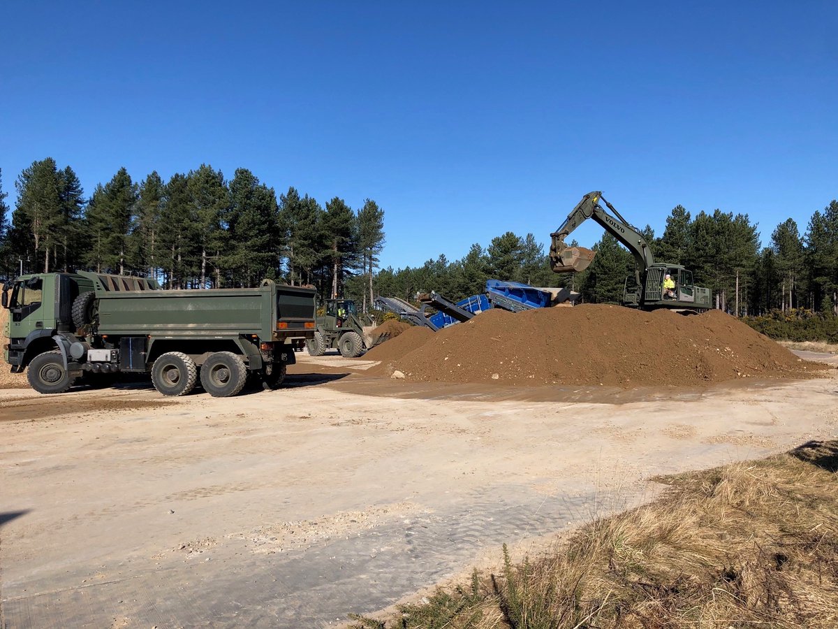 Kinloss_Bks's tweet photo. Those who exercise around the Peri track will have seen some specialist plant machinery over the lockdown period. The machinery was hired in to recycle stockpiles of aggregate used for High Readiness Training (HRT) and resulted in savings of approximately £500K. https://t.co/s98DvABKVR