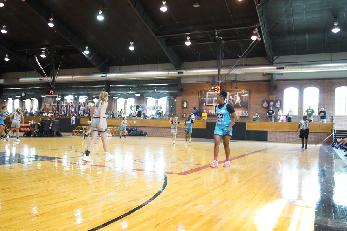 WorldExposureWB's tweet photo. Coaches will be receiving film from this weekend's performance later this week.
Marie Outlay is a 2023 out of Sun Prairie HS, WI. She has a ton of upside & is able to play the 2/3/4.
#MakeEmNotice #WorldExposure https://t.co/3dnJR5Gbtl