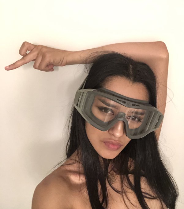 I don&rsquo;t date boys I eat them https://t.co/ke5ej09Kvq<a href="/tag/pabloescobarshideout"class="tags"><span>#pabloescobarshideout</span></a>