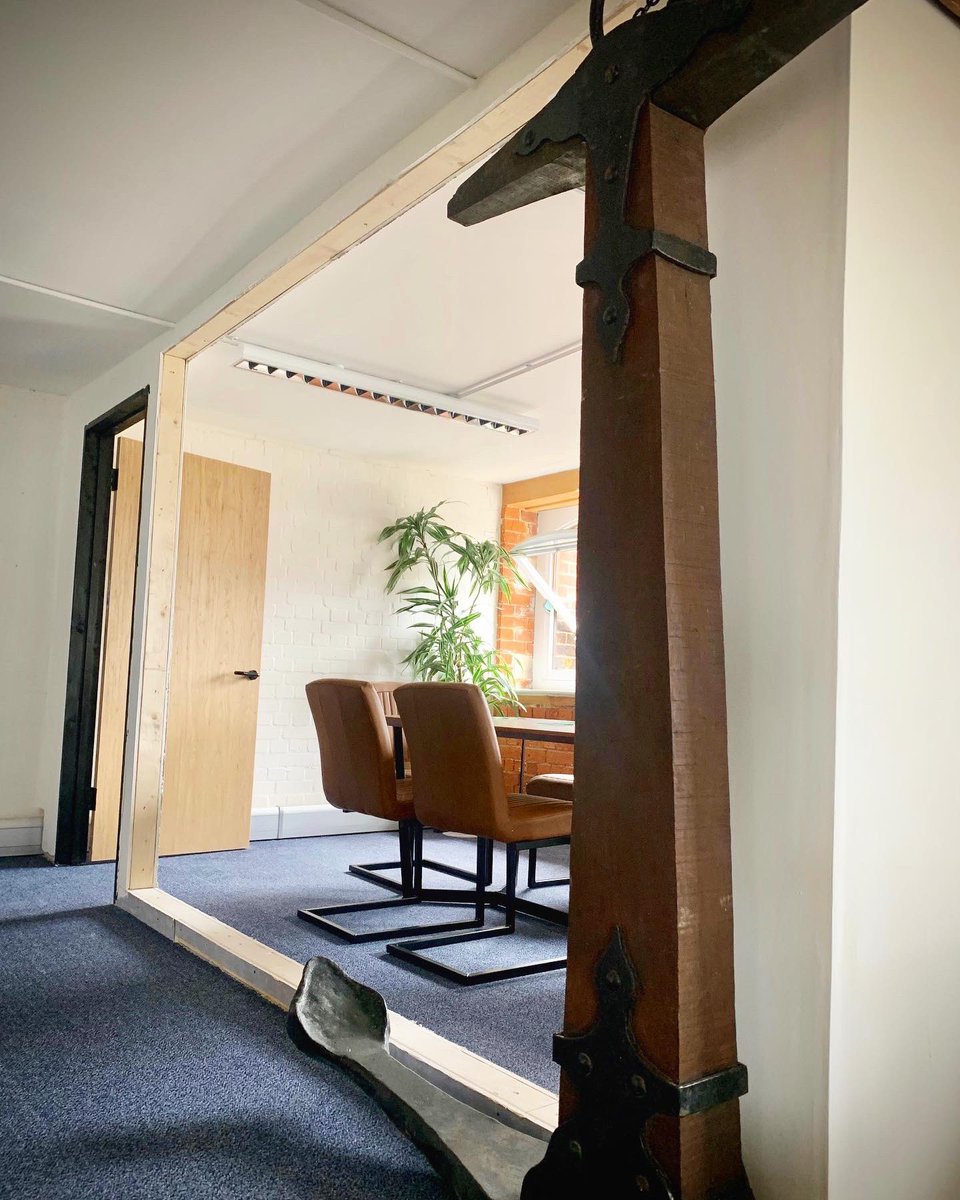 QuaysideWealth's tweet image. It didn’t look like it’d happen at the beginning of the day but by the end.. the anchor had her new home! #GloucesterQuays #Gloucester #FinancialAdvisers #LookingNauti-cal