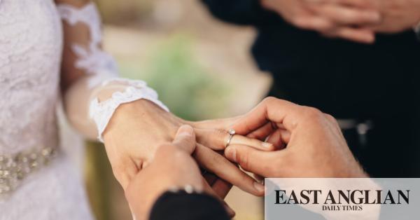 Still looking to tie the knot? Smaller weddings may be the way forward, now that the Government is allowing ceremonies of up to 30 guests bit.ly/3ibRdbx #wedding #weddingplanning #bridetobe #bride #Suffolk #EastAnglia #Suffolkweddings