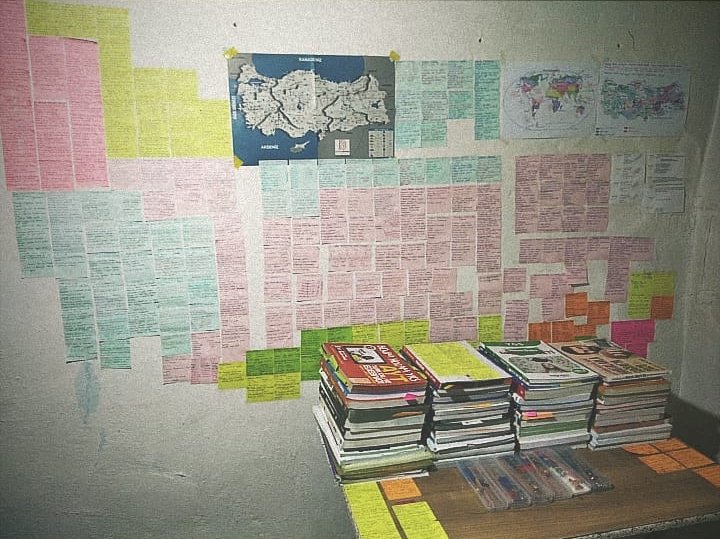 htc_ygt_42's tweet photo. 2020 yılımın net olarak özeti 📝📕
Tozlu raflara kaldırıyorum artık sizleri.🙏😊 
29.06.2020⚡ 
#2020tyt https://t.co/DUKPTyFbwj