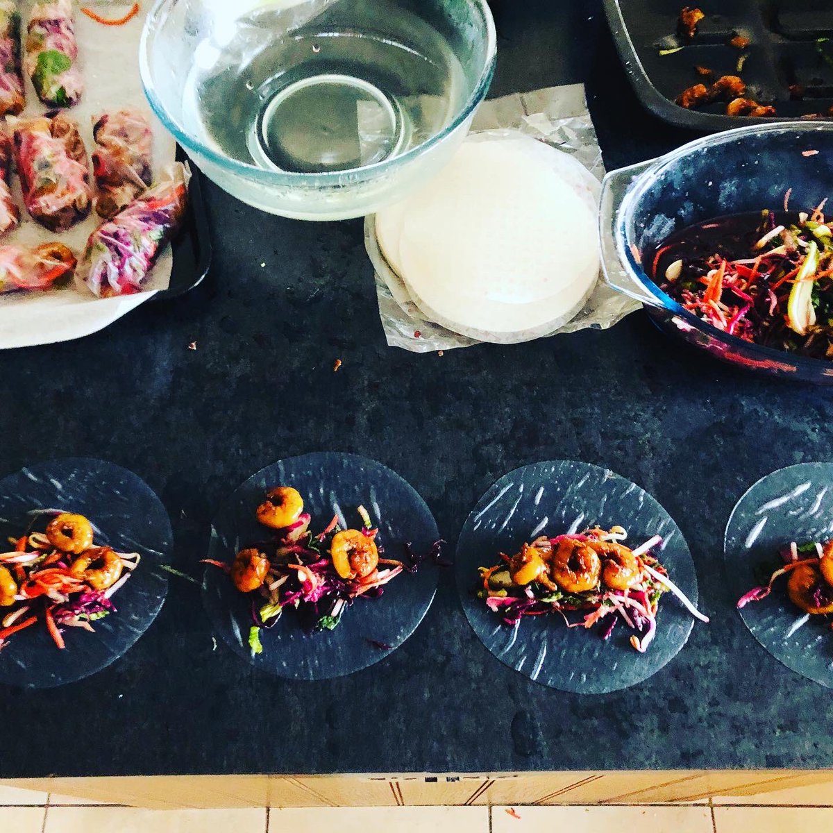 thenowastechef's tweet photo. Prawn rice paper rolls. Delicious and healthy for the family dinner this evening.
.  .  .                                       #prawnricepaperrolls #prawns #familydinner #healthyfood #healthyeating #asianfood #irishingredients #summerfood https://t.co/evXtAti1Xx
