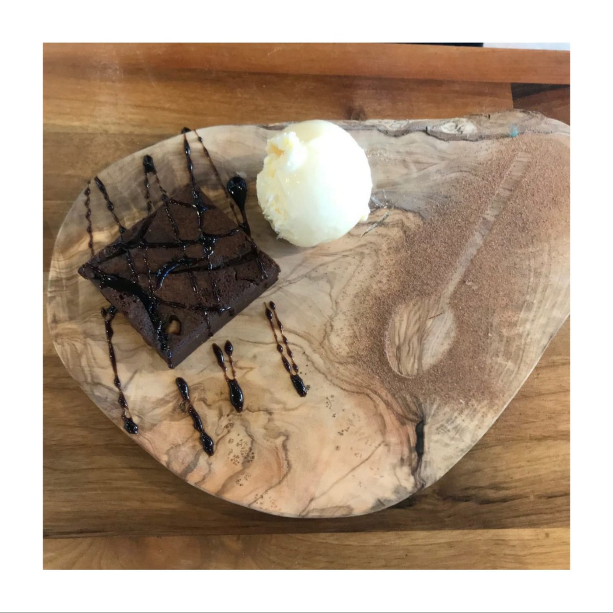 We are certain that our desserts will have you licking the spoon! 

#brownies #vanillaicecream🍦 #chocolatecake #chocolate #chocolatebrownies #london #browniesundae #londonfoodie #browniesandchocolate  #londoncafe