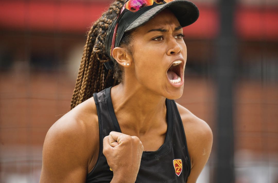 UntoldAthletes's tweet image. "Don't let anything stop you just because you think that you don't belong in a sport. You do belong and you can do it." USC's Joy Dennis shares her powerful story as a black woman in beach volleyball. @USCBeach  

Read her full story here: untoldathletes.com/2020/06/29/joy…