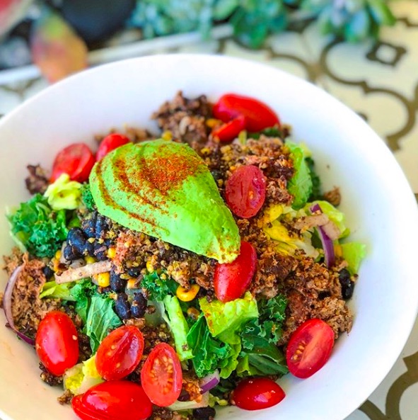 MarinaDelRey_CA's tweet photo. Get your greens on with the Impossible Taco Salad from @MendocinoFarms at Waterside. Outdoor dining, pickup or delivery available. Click here for restaurants that are open in L.A.'s Marina: https://t.co/sVrijfoD8x #ilovemdr #marinadelrey #watersideshops #mendofarms #summersalad https://t.co/8ecfMPFu2o