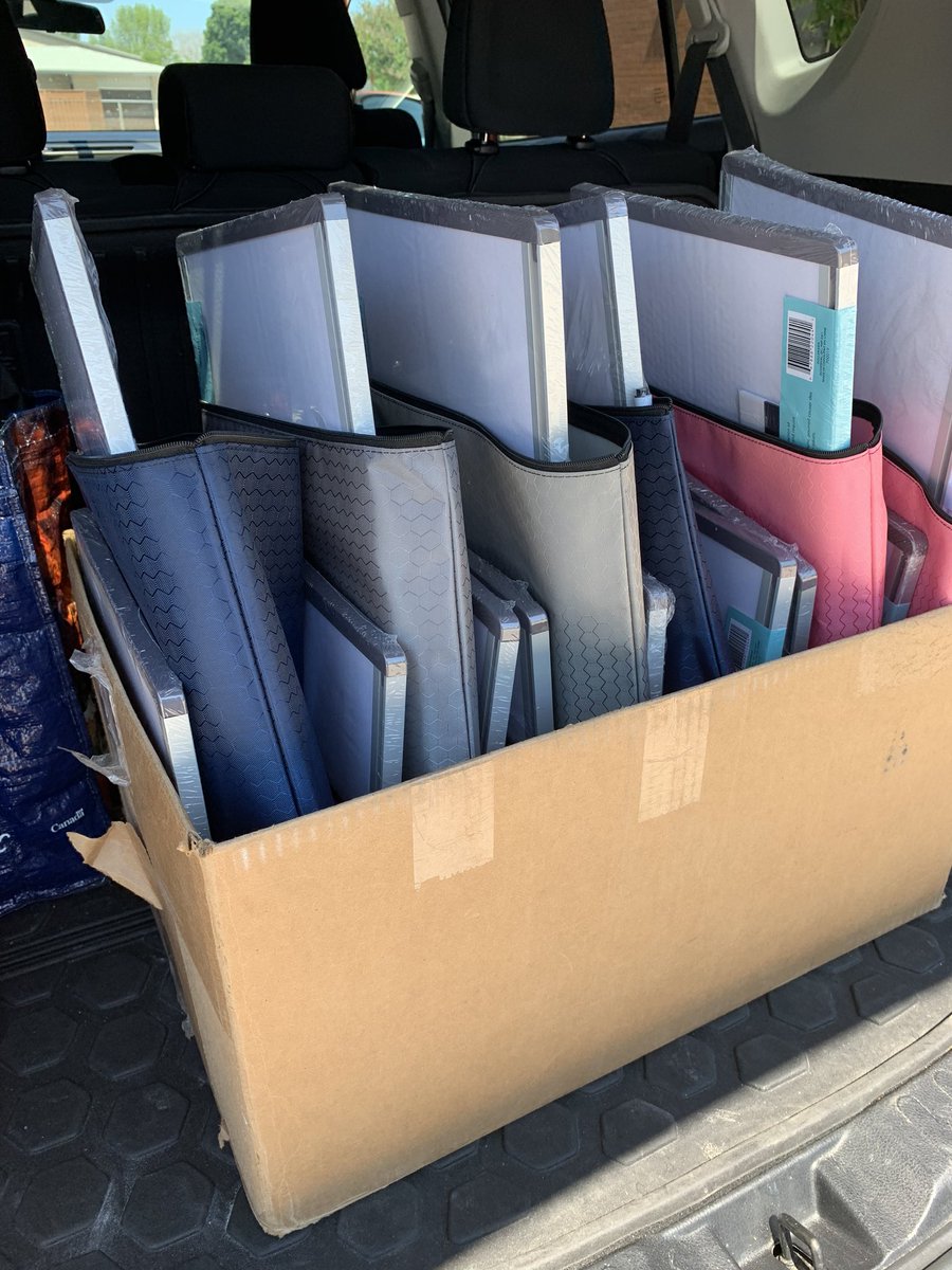 JenniferRourk11's tweet image. Summer Learning student kits are being delivered to @BluewaterDSB sites today and tomorrow. Summer Learning begins July 2nd! ☀️Thank you to the site administrators for arranging pick-up. #summerlearningathome #VLE #synchronouslearning