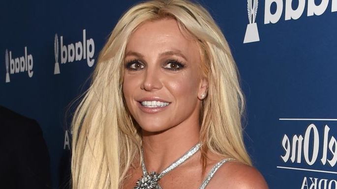  #MondayMotivation Here's a motivational thread of some of the best "Celebrity Comebacks" of all time. They didn't give up & it paid off! Just like it will for us once  @primevideouk announces our renewal.  #Sanditon will be the best comeback ever!   BRITNEY SPEARS 