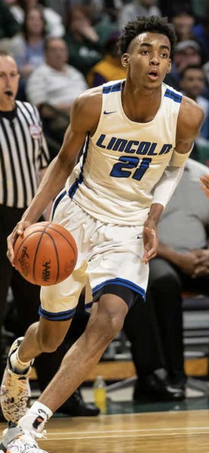 _motownsports_'s tweet image. BREAKING🏀: GPOY and the #1 player in the class of 2022 Emoni Bates has committed to MSU! The only question remains is that if given the chance, will he go pro out of high school? That remains to be seen but this is still amazing news for Spartan hoops fans! #gogreen #emonibates