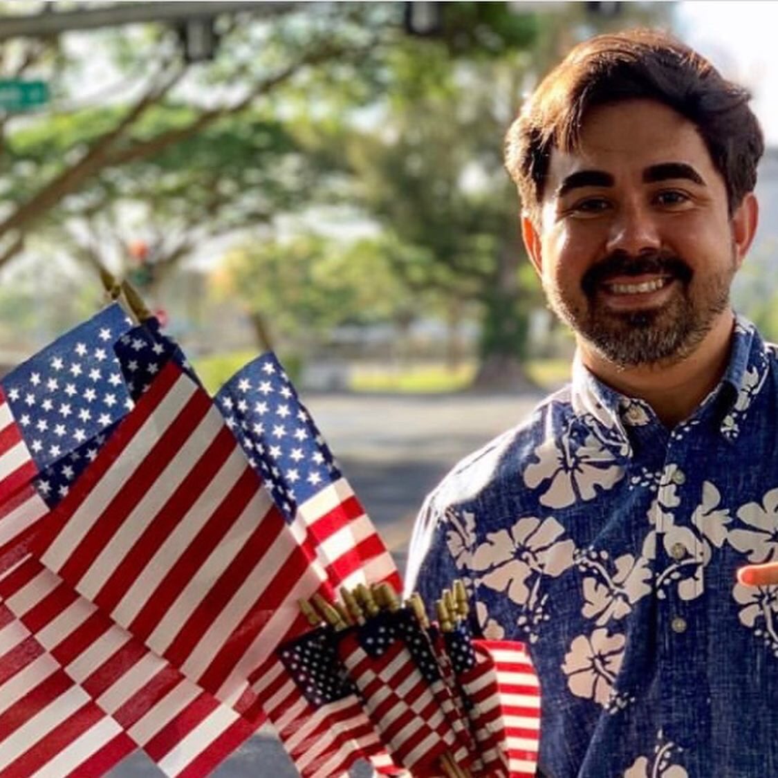 windwardsrotary's tweet photo. A huge mahalo to everyone who helped out on the “1,000 Flags for Kailua” project! Your WSRC partnered with the @kailua_chamber to make this beautiful display a reality. Awesome things can happy when we work together🇺🇸🤙🏽
#rotary #kailua #waimanalo #kaneohe #oahu #hawaii #4thofjuly https://t.co/xAKlNZsgR0