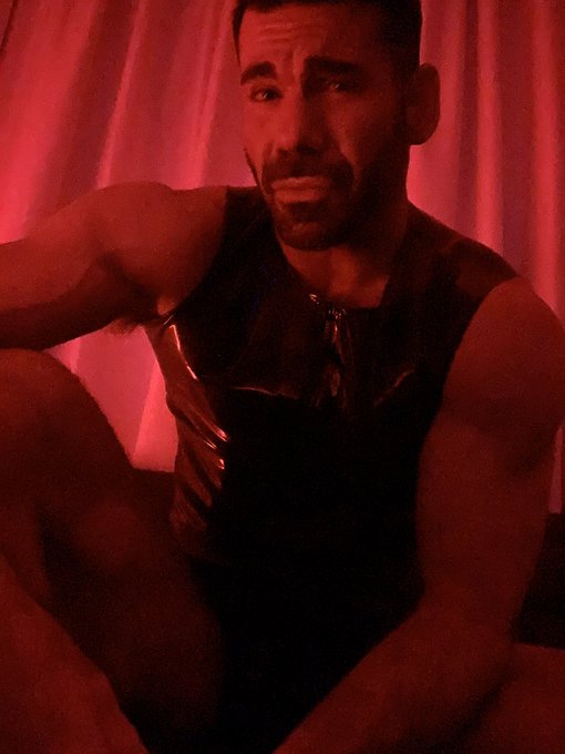 Discount! Watch how much shit this guy talks when I forgot to turn the camera off!!! Make sure you wear<a href="/tag/olympia"class="tags"><span>#olympia</span></a><a href="/tag/wa"class="tags"><span>#wa</span></a>