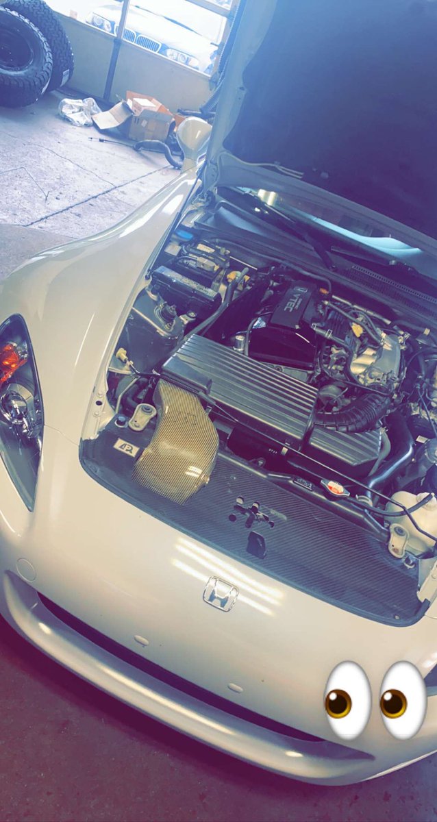 xNemoSZN's tweet photo. @David_AE92 Fell in love with this thing the other day, fucking buy one g! Lmao https://t.co/yXFKFEIblO