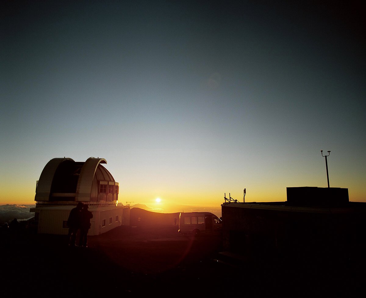 beautiful sunset ,mauna kea
#hawaii 
#islandofhawaii 
#maunakea 
#beautiful 
#sunset 
#mountain 
#ハワイ島
#マウナケア 
#observatories 
#maunakeaobservatories 
#4205m 
#sacredplace 
#spiritualplace 
#energyplace 
#filmphotography  
#pentax67 
#中判カメラ
#waikiki_photograph