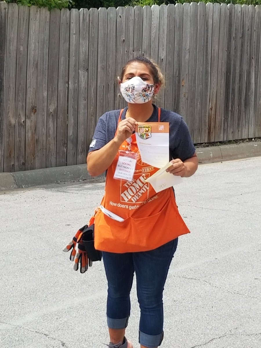 AvranThd's tweet photo. Congrats to Silvia for winning Department Head of the Month #extreme3006 https://t.co/E6FijglYye