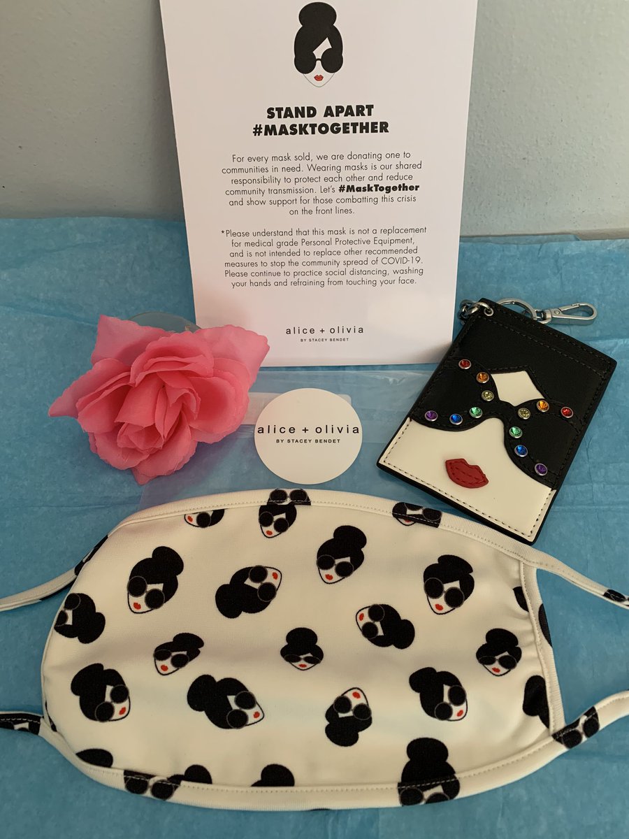 cookiegigan's tweet photo. It finally arrived! I ordered this @aliceandolivia StaceFace Mask on April 7. I have been tracking its journey all these months. Today must be my lucky day. Well worth the wait. #aliceandolivia #staceface #mask https://t.co/kUd9N1as9C