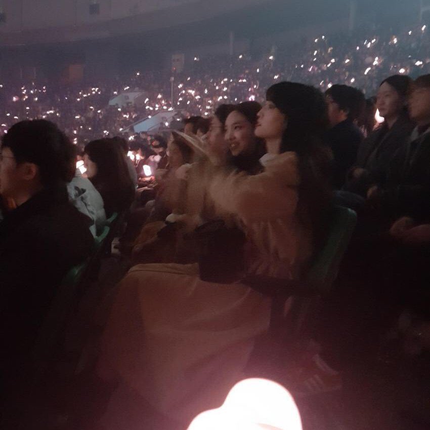 twice attended blackpink's concert
