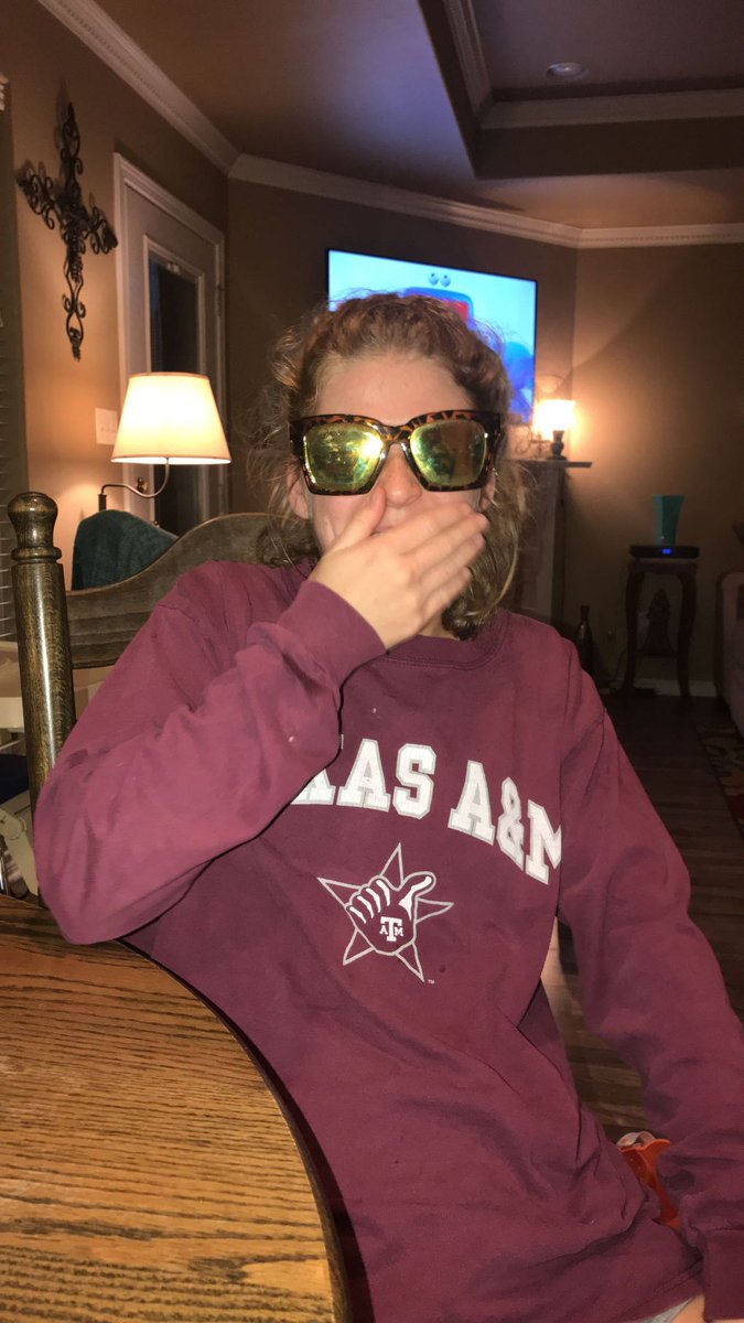 morgbrak's tweet photo. HAPPY BIRTHDAY HUNNY!! now you can’t get kicked out of casinos for being underage yayyyy! Can’t wait to celebrate you! 🥳🍾🍾 https://t.co/WeeDzTpnHb
