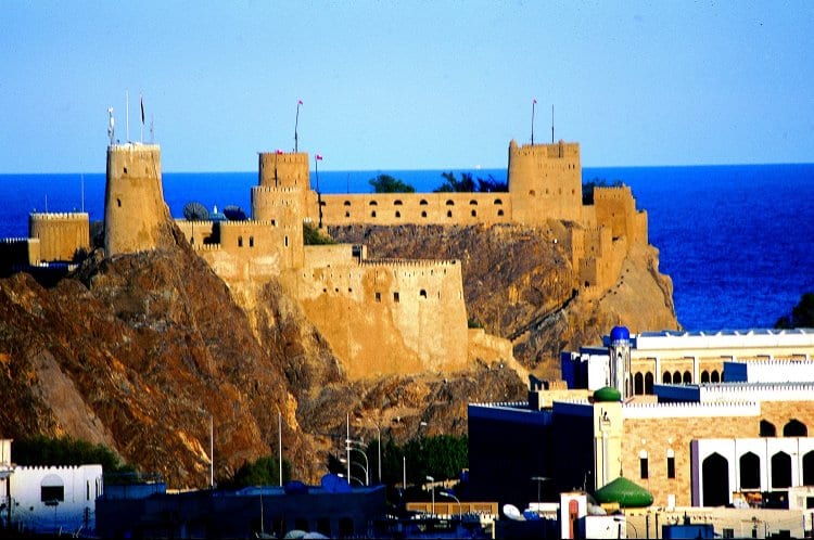vlp2211's tweet photo. ثقف نفسك 🌹
سؤال جديد وثقافه جديده 
كم عدد الحصون والقلاع التي تم ترميمها الي عام ٢٠١٧م بمختلف محافظات السلطنه ....
الجائزه بطاقات شحن لشخصين لكل شخص ٢ ريال 
الشروط 
متابعة الحساب 
رتويت لسؤال 🔃
🌹🌹🌹🌹🌹🌹🌹🌹🌹🌹🌹🌹 https://t.co/QN0NDvYTKt