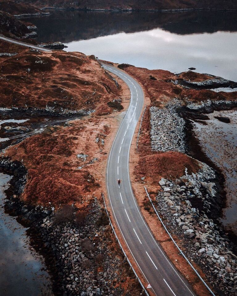 jamalonseries's tweet photo. Some of our fave shots of #Scotland 

If you're looking for an adventure that doesn't break the bank then #visitscotland 
🌅🏴󠁧󠁢󠁳󠁣󠁴󠁿🌄

A Retweet &amp; a Follow would be a huge help! ♻️✅ https://t.co/YydrM3ekKu