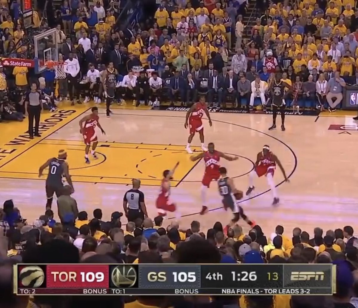 Triple team on CurryCousins gets fouled and goes 1-2 from the stripe