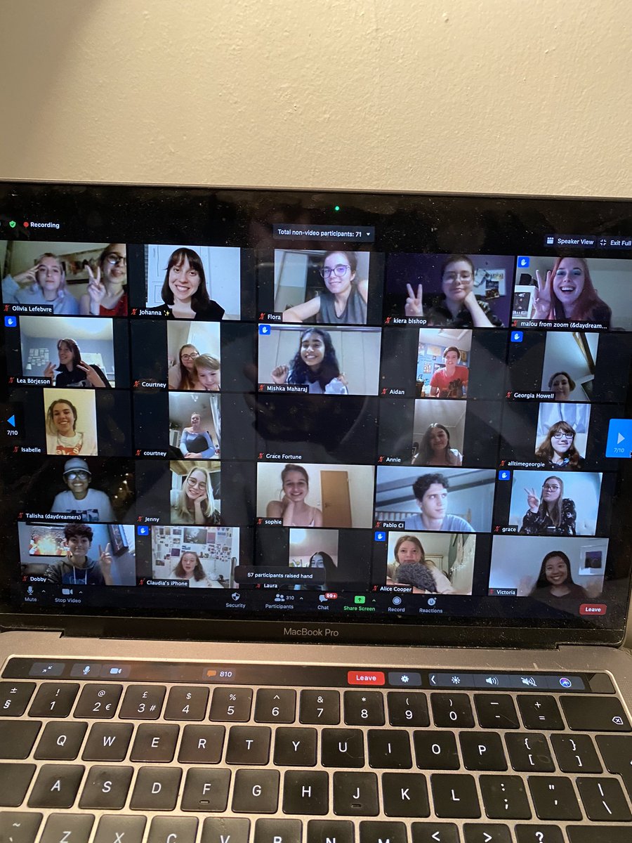 maisiehpeters's tweet photo. BEST ZOOM YET AGAIN 🥺🥺🥺 also I leaked sad girl summer and when I say some of u lost ur minds ,,,, https://t.co/R6yje9FvoO