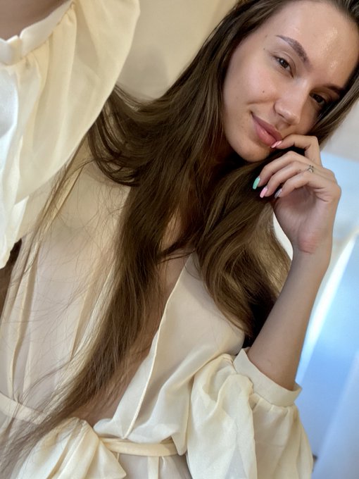 New very HOT vid to my FAN club!)   https://t.co/O4eHxw1lgc https://t.co/8cnjvFcxQz