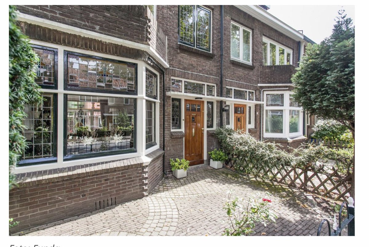 Now let’s check in with the largely underrated aesthetics OGs - the Dutch, to see what they built in the ‘20s-‘40s as affordable housing for the masses. Oh. A “‘30s house” became an aspiration and such a popular style that it has only been increasing in value since.