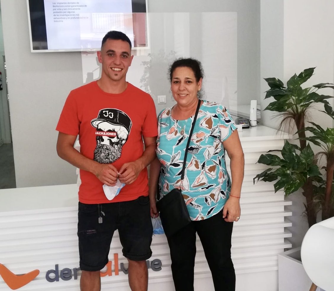 Dentalvive Implantes Dentales tweet media