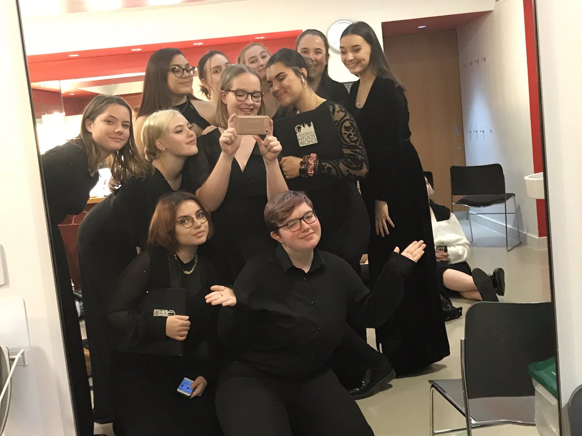 LottiePink1's tweet photo. Tonight was my last rehersal with @LonYouthChoirs and as you could imagine there were a lot of tears 💜 this place has been my home for the last two years and I will never forget what they have done for me. I love you all so so much. Once a choir kid always a choir kid 💜🎶 #LYC https://t.co/vChWN8yFiC