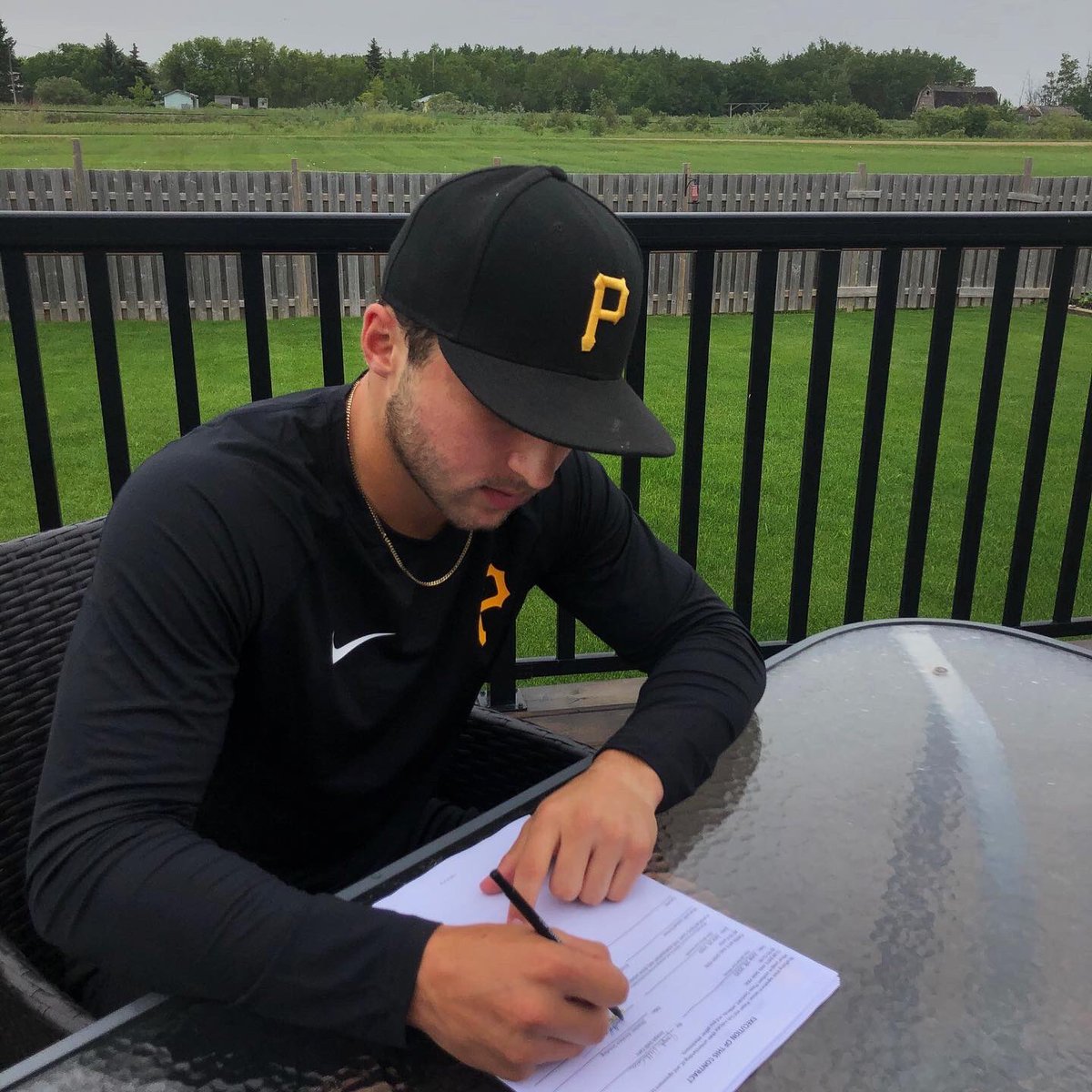 lhofmann11's tweet photo. Very excited to have officially signed with the Pittsburgh Pirates! It has been a long journey to get to this point and thank you to everyone who has helped me along the way!#gobucs https://t.co/pROUzo6c5j