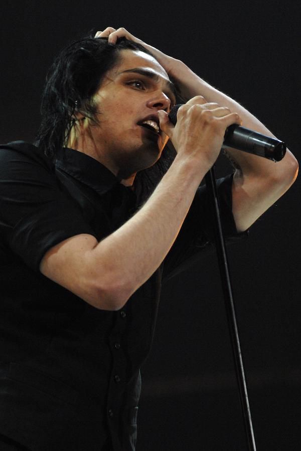 a thread of gerard's black waistcoat from 2007 aka my favorite look