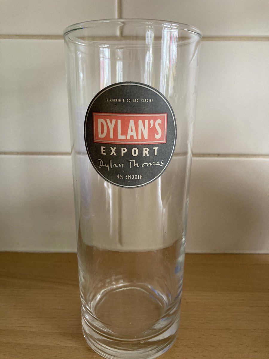 RichardWynfoy's tweet photo. Good glass @savehalfmoonpub https://t.co/3LIC5vFal7