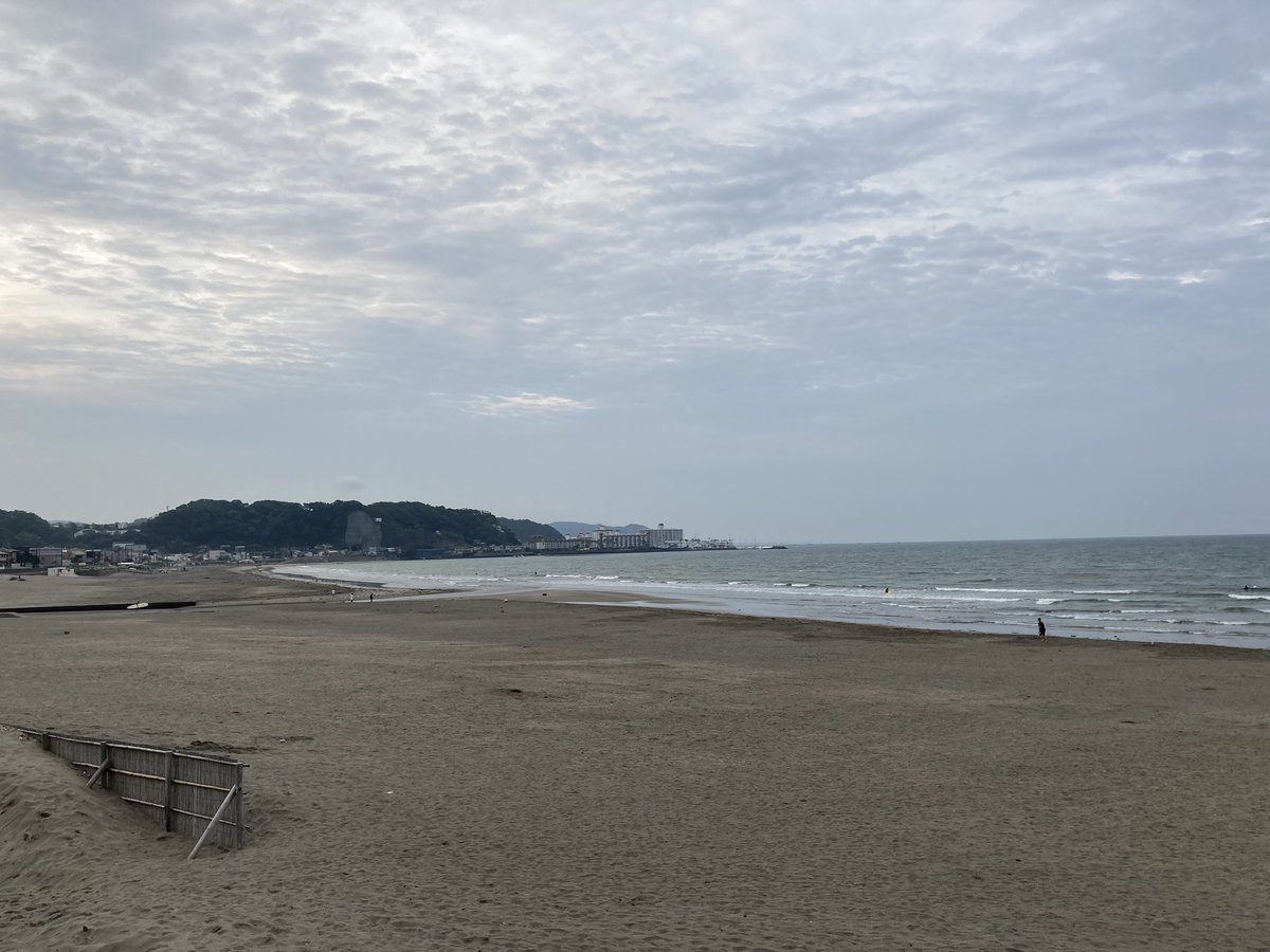 jstbar's tweet image. Ohayooo☺︎☺︎
曇り午後から雨？
6月最後の日。
#cloudymorning #onshorewind #nosurf #love_and_peace #kamakurajapan