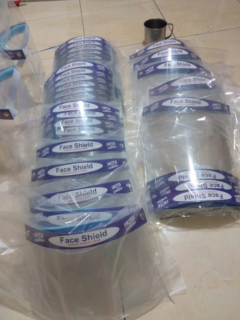 harapanhebat's tweet photo. Menerima pesanan face sheild, bisa buat logo : kampus, perusahaan, gereja, sekolah, dll. Segera hubungi 082364026090 https://t.co/xhGRawcPl7