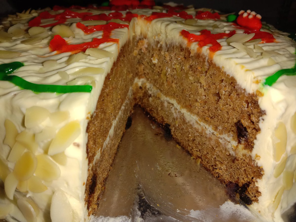 CookingFarah's tweet photo. https://t.co/QiHEr5nB4M
"Moist Carrot Cake" 🥕🥕for the recipe, just click the link and you can subscribe for more recipes 💕
#carrotcake #carrot #RecipeOfTheDay #Recipe #recipesforthepeople #cakes #food #desserts https://t.co/woJi9CoppX