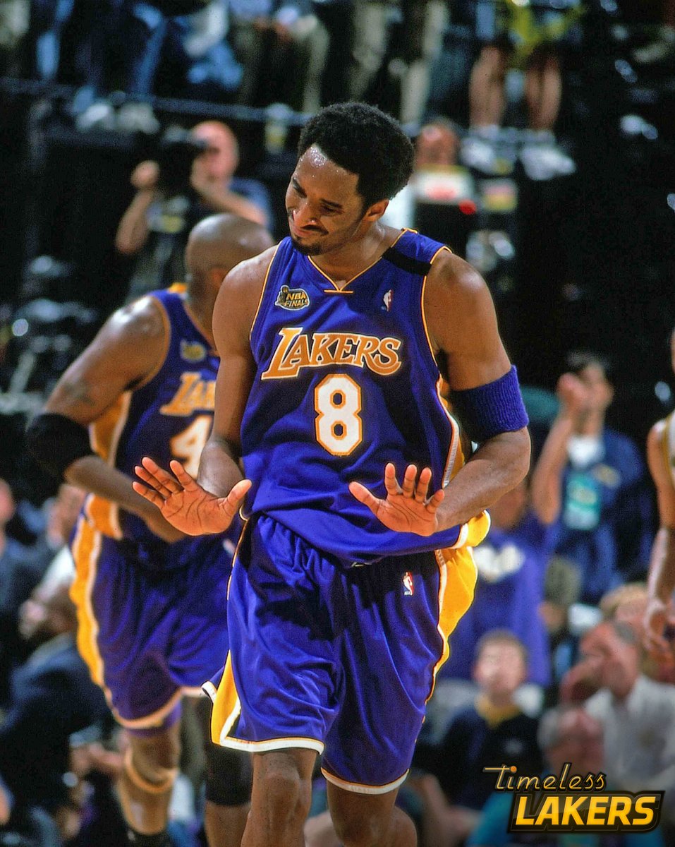 SpectrumSN's tweet photo. He missed most of Game 2 and all of Game 3 with a sprained ankle but Kobe Bryant bounced back to play 47 minutes (28 PTS, 5 AST) in a 120-118 win over the Pacers in Game 4 of the 2000 Finals. #MambaMentality🐍

Don't miss #TimelessLakers at 8 PM. https://t.co/Anb0x4tOL1