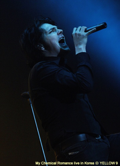 a thread of gerard's black waistcoat from 2007 aka my favorite look