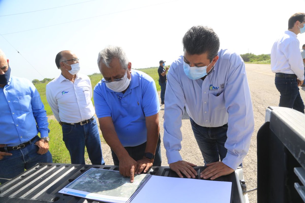 fgcabezadevaca's tweet photo. Realizamos un recorrido por diversos terrenos ubicados en la carretera #SLM- #LaPesca, en los que hemos proyectado la construcción de infraestructura de agua potable para mejorar el servicio en beneficio de los habitantes de las comunidades de la zona. https://t.co/SlrYbxxTVl