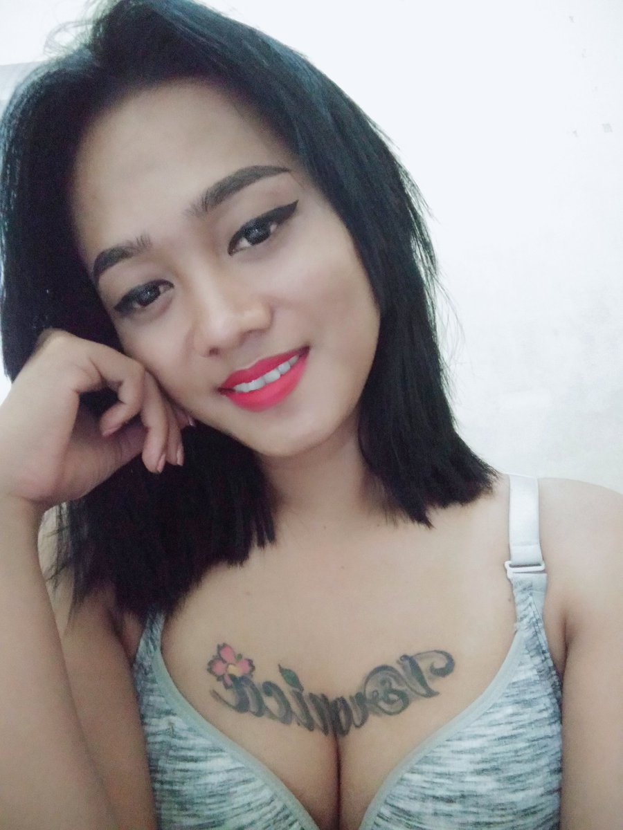 Yosh yigitlar bilan bug xonasida etuk ayollar (ruscha video)