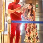 カズレーザーお忍びデート発覚？派手な服装のせいで1㎜も忍んでいない件!
