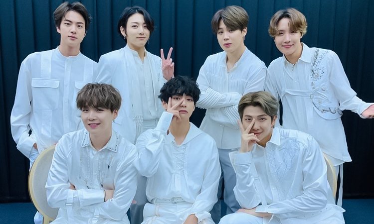 Victory_V3's tweet photo. เก็บไว้เป็นที่ระลึกในวันฉลองครบรอบเดบิวต์ 7 ปีของ BTS 

คิมนัมจุน #RM
คิมซอกจิน #JIN
มินยุนกิ #SUGA 
จองโฮซอก #JHOPE 
พัคจีมิน #JIMIN 
คิมเเทฮยอง #V 
จอนจองกุก #JUNGKOOK 
บีทีเอส #BTS

💜 #BTSARMY 💜 https://t.co/IjUb7MMTL2