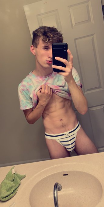 I am finally gonna get this mop of a head tamed this week and I CANNOT FUCKING WAIT 😩💇🏼&zwj;♂️ https://t<a href="/tag/fuckem"class="tags"><span>#fuckem</span></a>