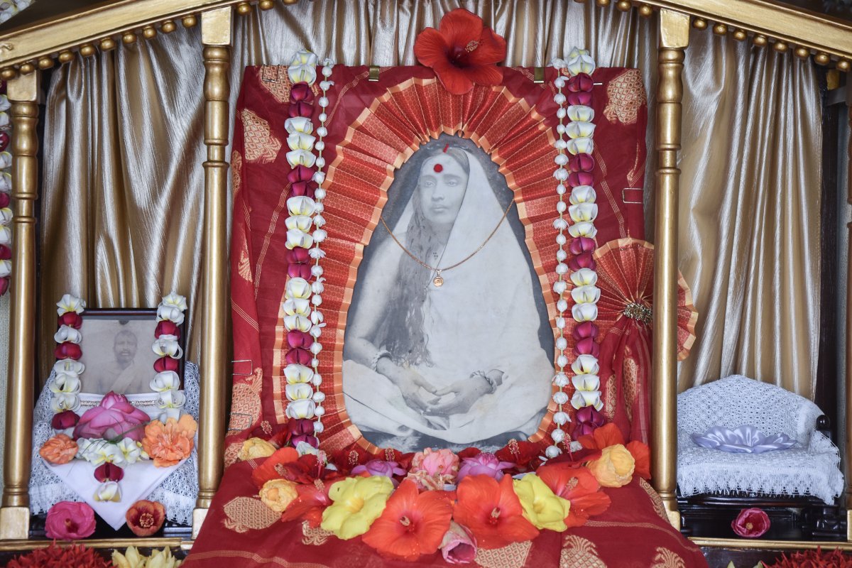 rkmbelurmath's tweet photo. Sri Ramakrishna, Sri Ma Sarada Devi, Swami Vivekananda, Swami Brahmananda – Belur Math, 30 June, 2020. #BelurMath https://t.co/KHux9WabrO