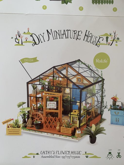 This is one of my creative outlets currently... I&rsquo;m making tiny versions of the rooms I&rsquo;d like to attach<a href="/tag/itsrealforus"class="tags"><span>#itsrealforus</span></a><a href="/tag/ravenclawmornings"class="tags"><span>#ravenclawmornings</span></a>
