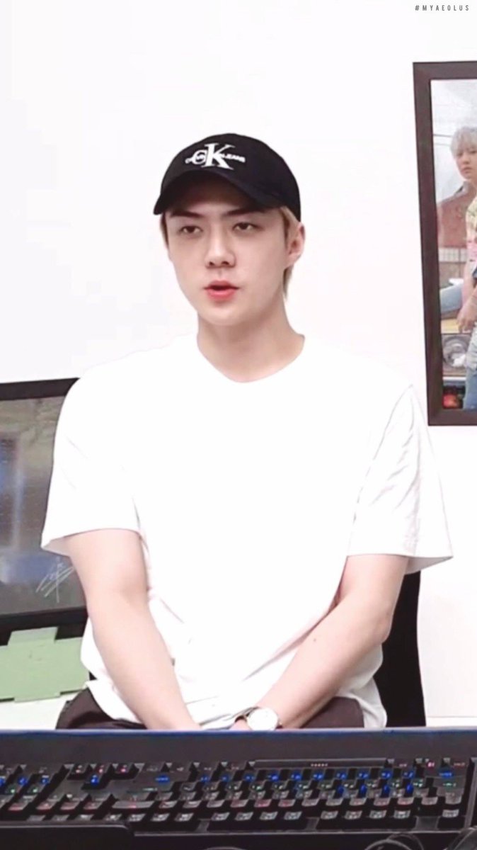 SeHunChile's tweet photo. [Imagen] {200629} 🐺 Capturas de #SEHUN durante la segunda transmisión en vivo de 'SM Super Idol League' realizada el día de hoy. {3}

Cr. MYAEOLUS

#EXO #EXODEUX #CASE94 #EXO_SC #WhatALife #OhSehun #세훈 #오세훈 #엑소 https://t.co/P9Eya0Wbiu