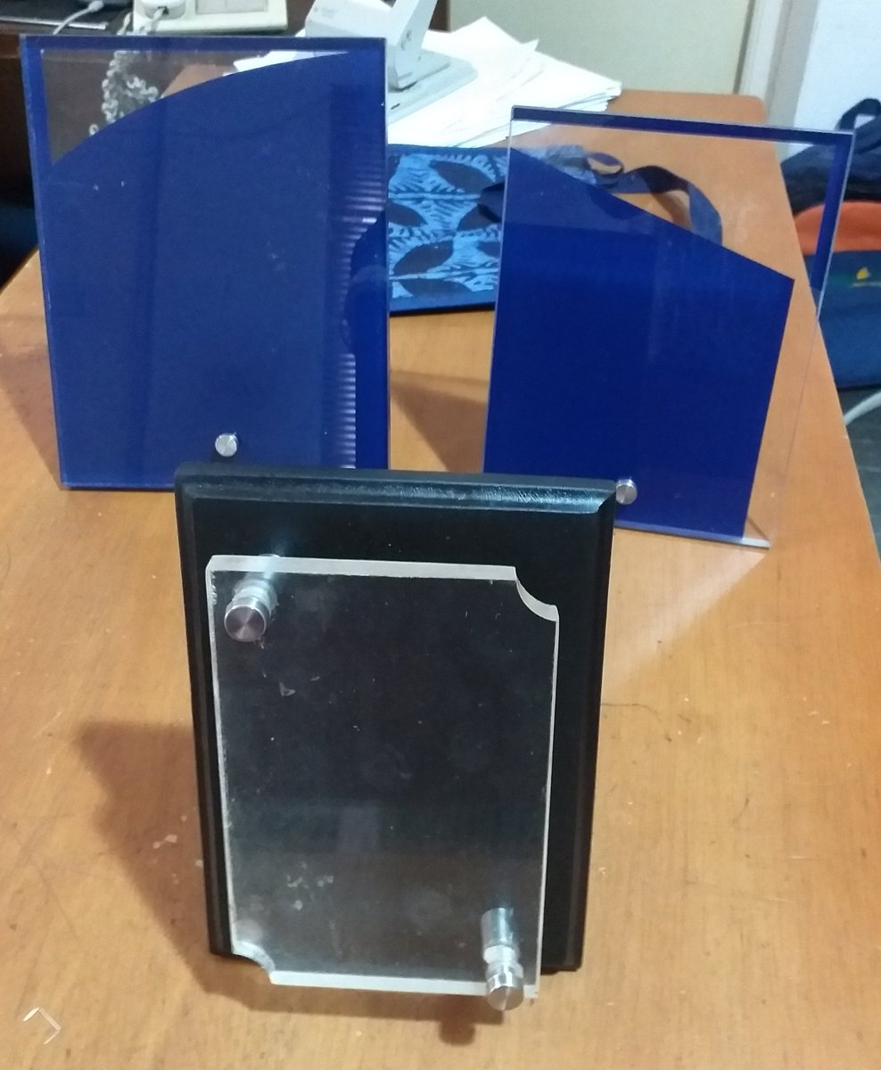 yakanji's tweet image. Acrylics Based on Studs NaijaMade.
#CreativeRecognition 
#GetItDone 
#UniquelyMade